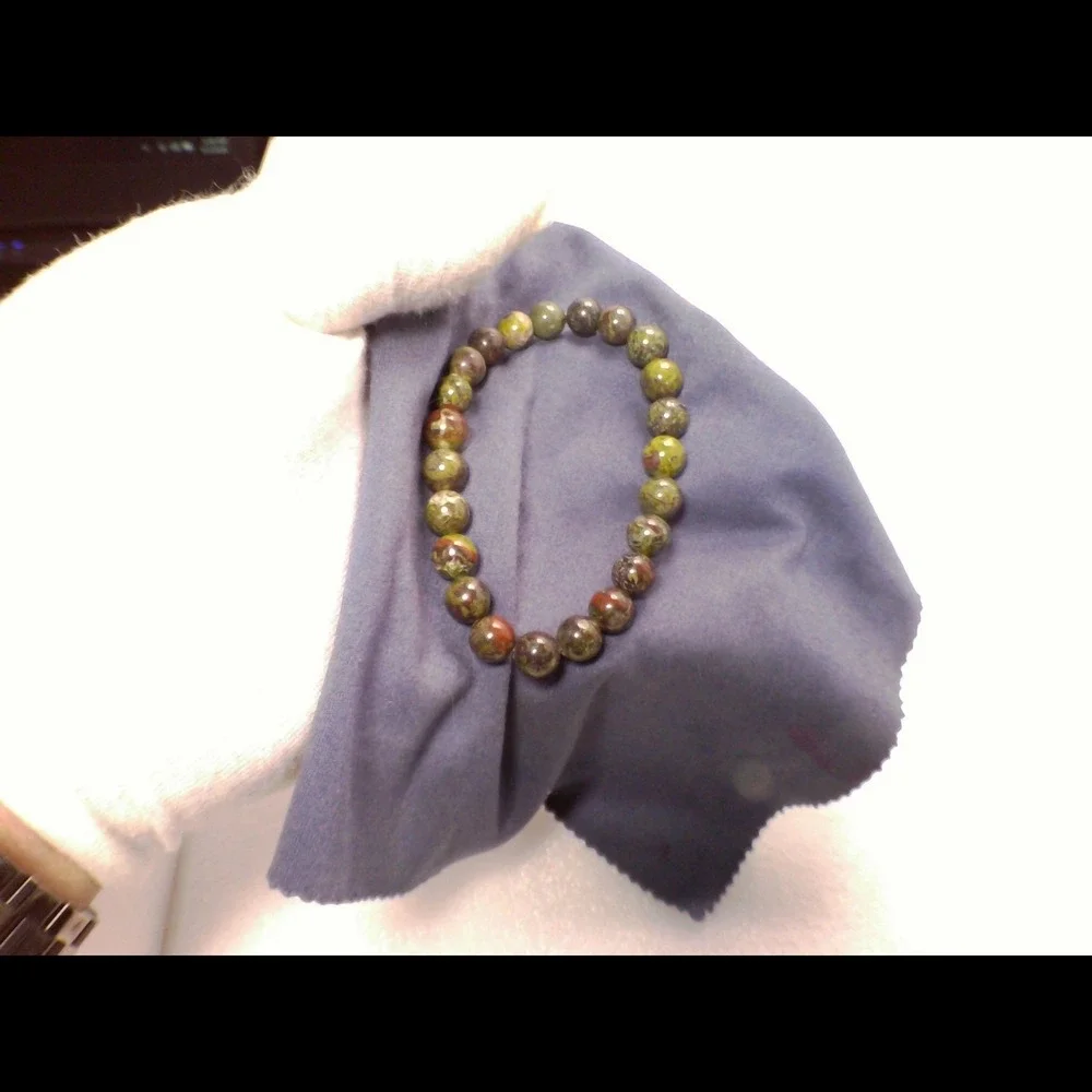 Dragon Bloodstone Bracelet Handmade Stretch Cord Green Red Polished Beads‎ EX!